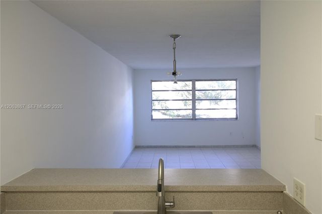 1225 NE 124th Street 24B, North Miami, FL 33161