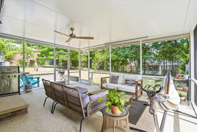1239 Fort Drive, Hanahan, SC 29410