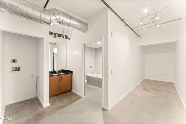 530 S Hewitt Street 130, Los Angeles, CA 90013
