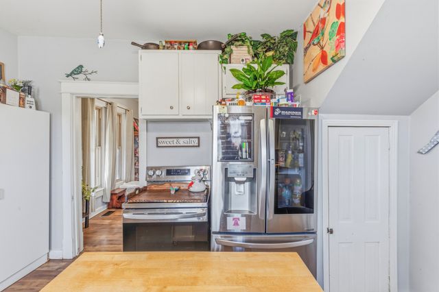 141 Long St, W, Mc Ewen, TN 37101