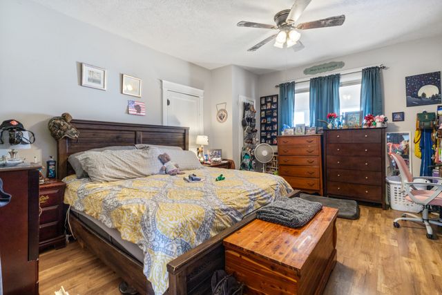 141 Long St, W, Mc Ewen, TN 37101