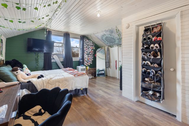 141 Long St, W, Mc Ewen, TN 37101