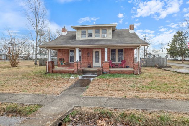 141 Long St, W, Mc Ewen, TN 37101