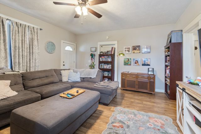 141 Long St, W, Mc Ewen, TN 37101