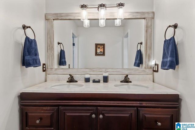 2116 WREN AVENUE, Cullman, AL 35055