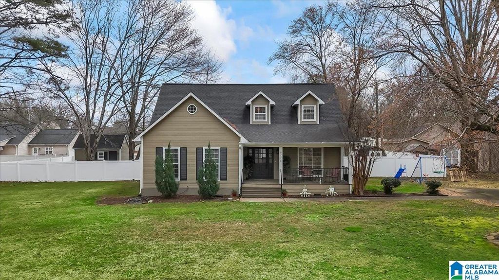 2116 WREN AVENUE, Cullman, AL 35055