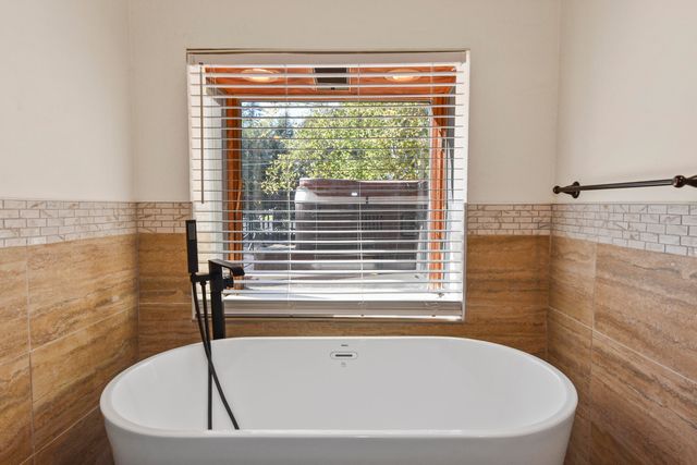 19 Margaret Place, Lake Placid, NY 12946