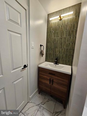 411 PIERCE, Philadelphia, PA 19148