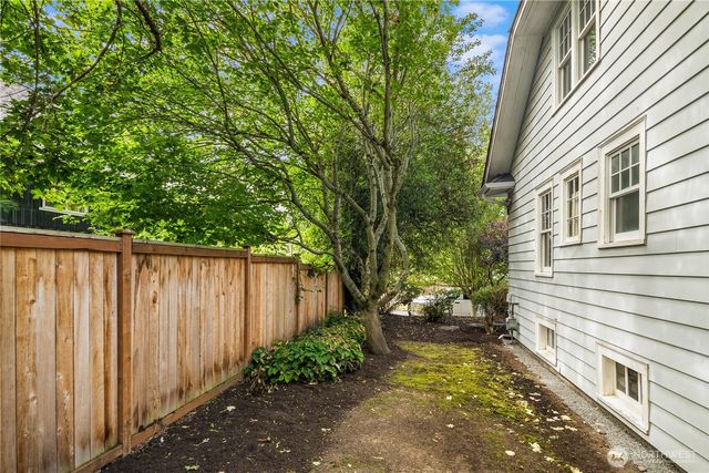 848 NW 59th Street, Seattle, WA 98107