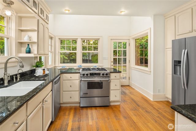848 NW 59th Street, Seattle, WA 98107
