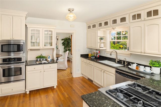 848 NW 59th Street, Seattle, WA 98107