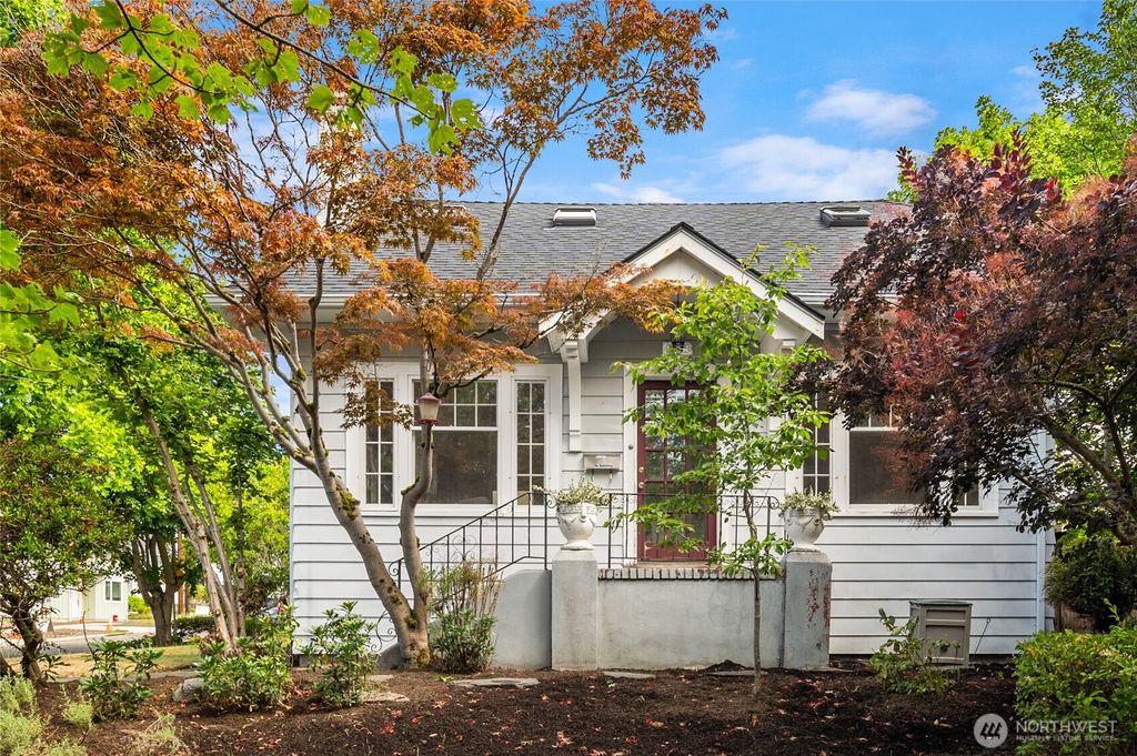 848 NW 59th Street, Seattle, WA 98107