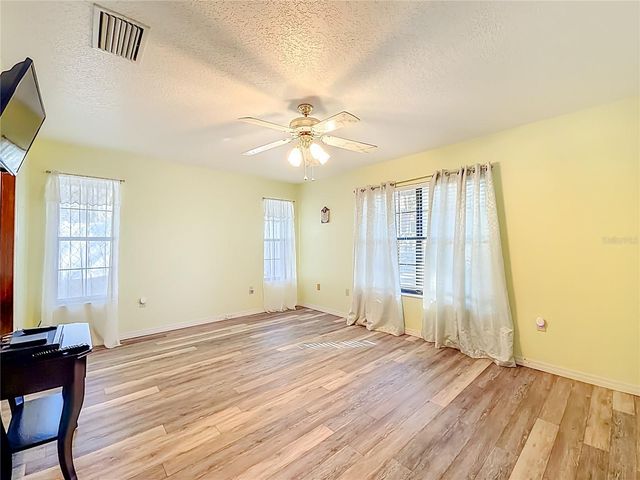 3529 SAIL FISH AVENUE, Fruitland Park, FL 34731