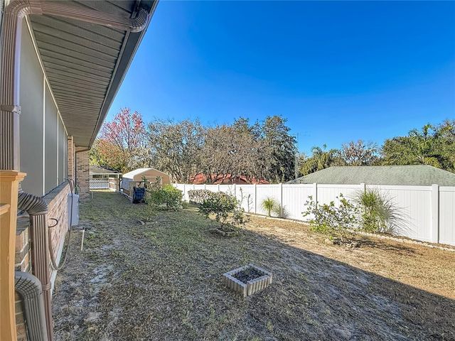 3529 SAIL FISH AVENUE, Fruitland Park, FL 34731