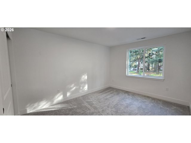 12451 Se Harold St, Portland, OR 97236