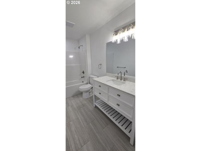 12451 Se Harold St, Portland, OR 97236