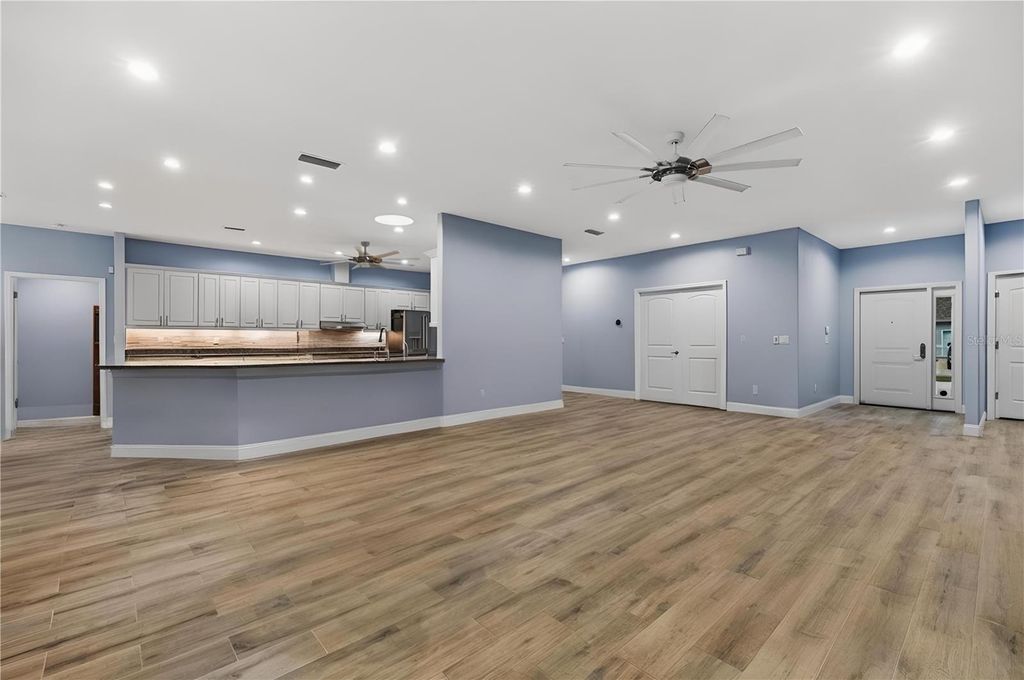 Image 2 of property listing at 4 UTURN COURT, Palm Coast, FL 32164