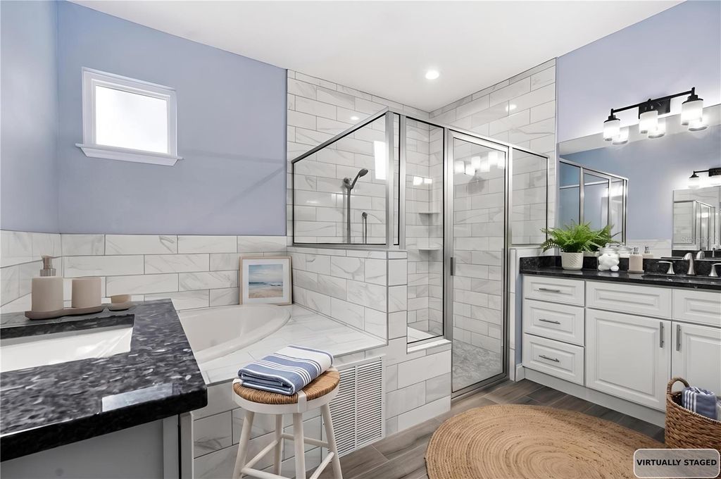 Image 12 of property listing at 4 UTURN COURT, Palm Coast, FL 32164