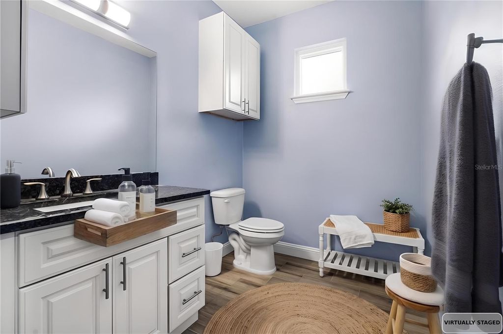 Image 16 of property listing at 4 UTURN COURT, Palm Coast, FL 32164