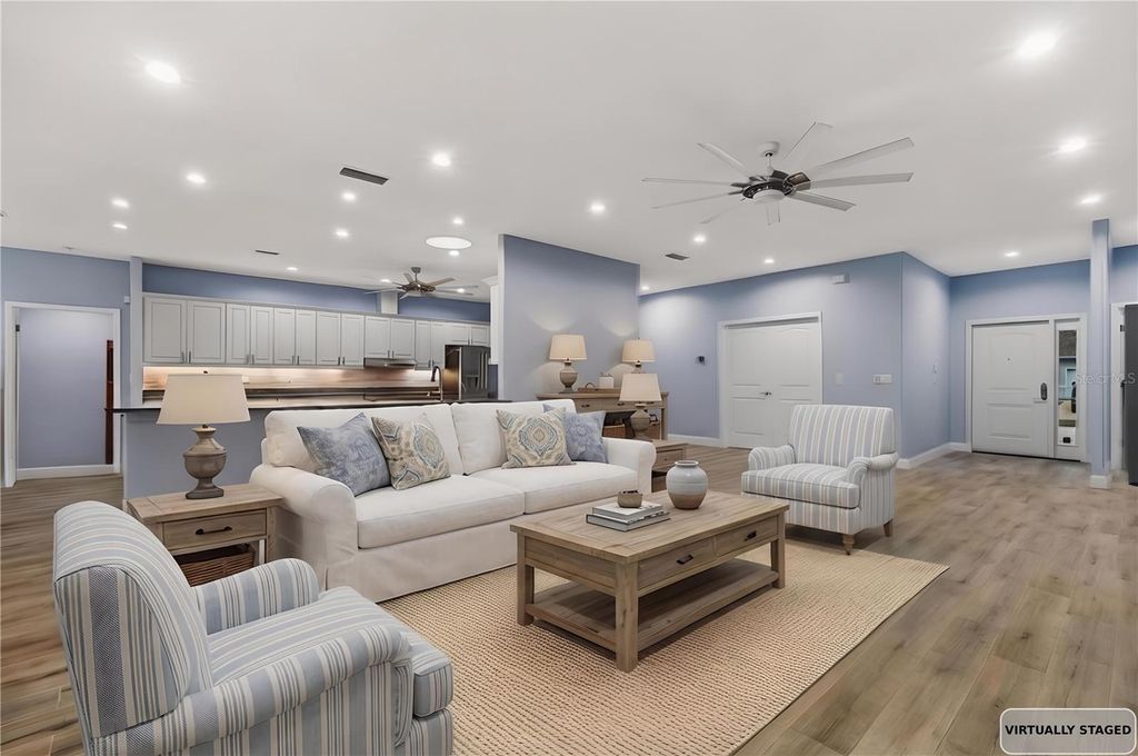 Image 3 of property listing at 4 UTURN COURT, Palm Coast, FL 32164