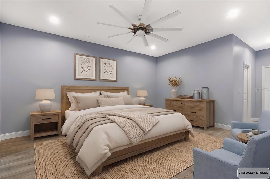 Image 8 of property listing at 4 UTURN COURT, Palm Coast, FL 32164