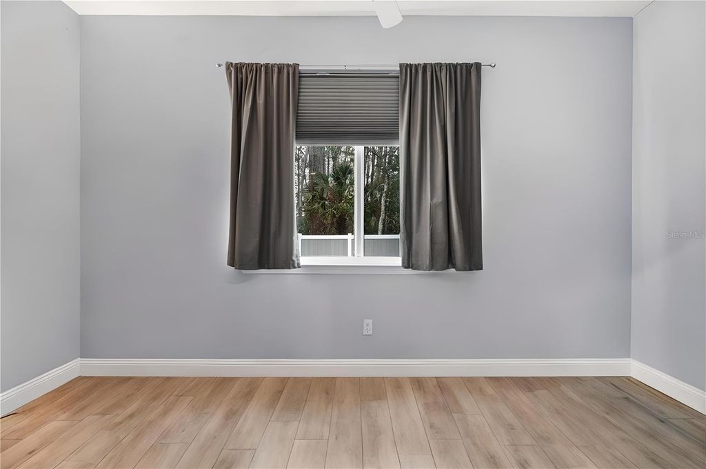 Image 9 of property listing at 4 UTURN COURT, Palm Coast, FL 32164