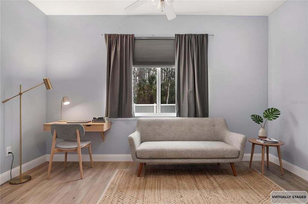 Image 10 of property listing at 4 UTURN COURT, Palm Coast, FL 32164