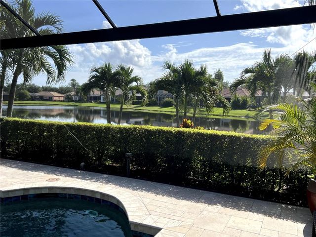 7555 TORI WAY, Bradenton, FL 34202