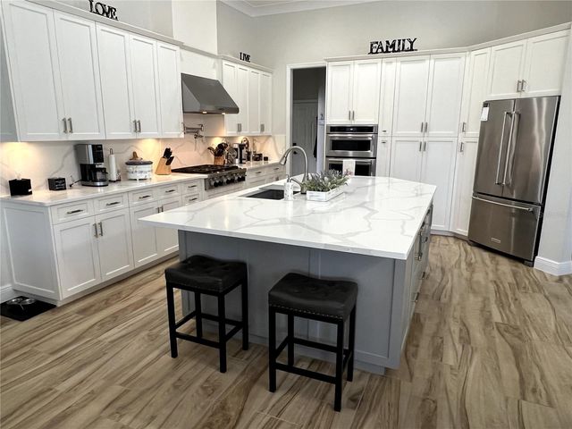 7555 TORI WAY, Bradenton, FL 34202