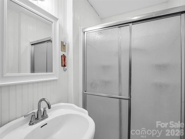 239 Havnaers Point, Lake Lure, NC 28746