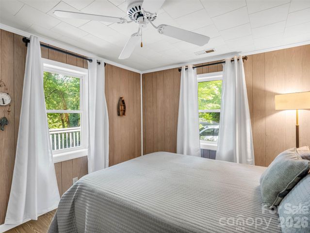 239 Havnaers Point, Lake Lure, NC 28746