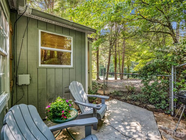 239 Havnaers Point, Lake Lure, NC 28746