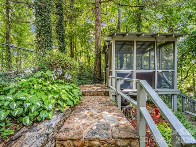 239 Havnaers Point, Lake Lure, NC 28746