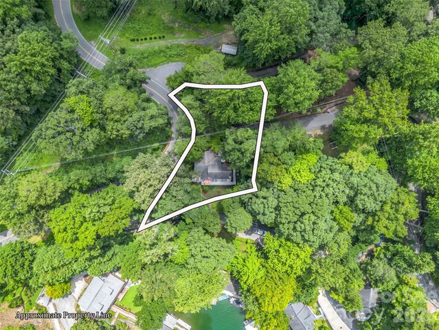 239 Havnaers Point, Lake Lure, NC 28746