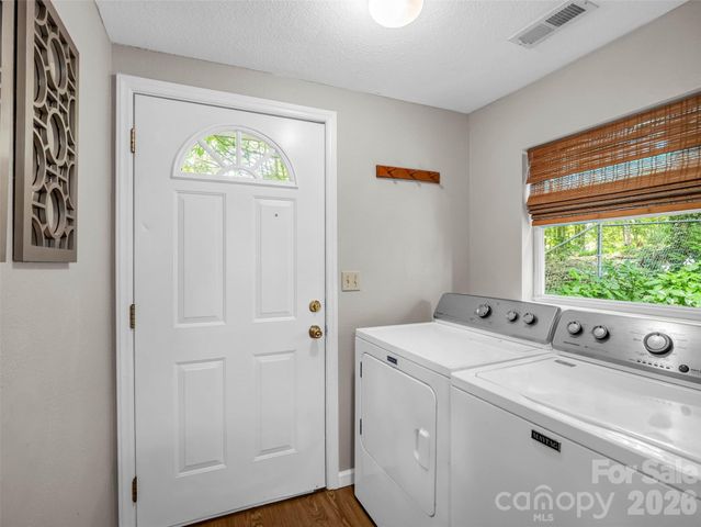 239 Havnaers Point, Lake Lure, NC 28746