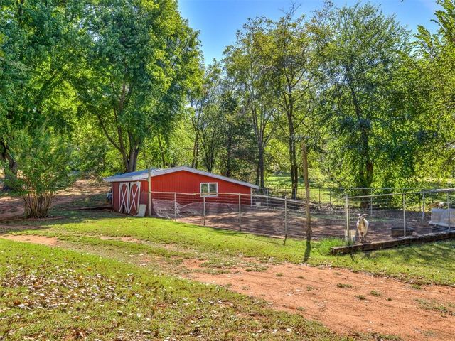 12724 S Coltrane Road, Edmond, OK 73034