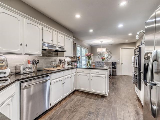 12724 S Coltrane Road, Edmond, OK 73034