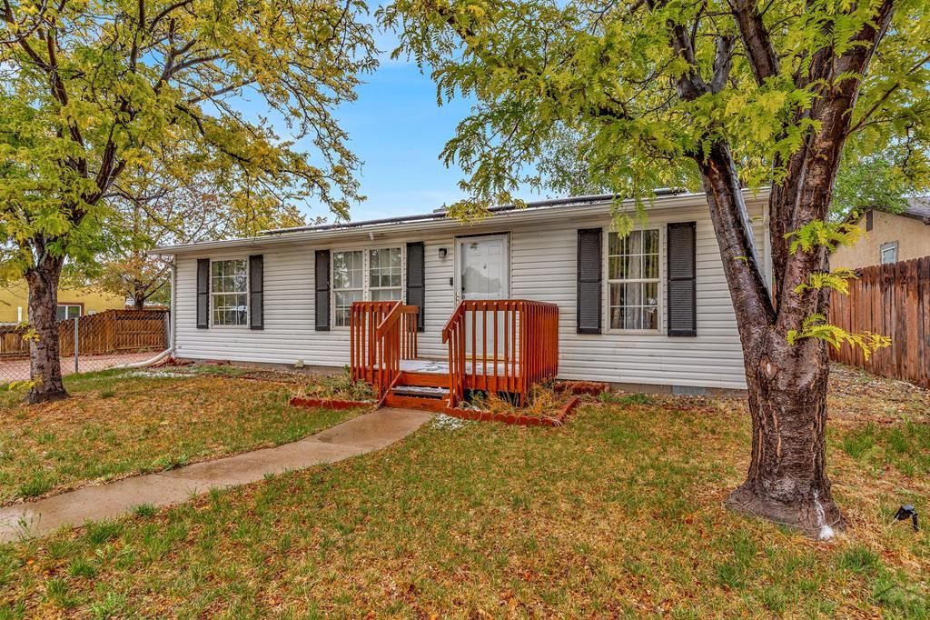 708 Santa Clara Ave, Pueblo, CO 81005