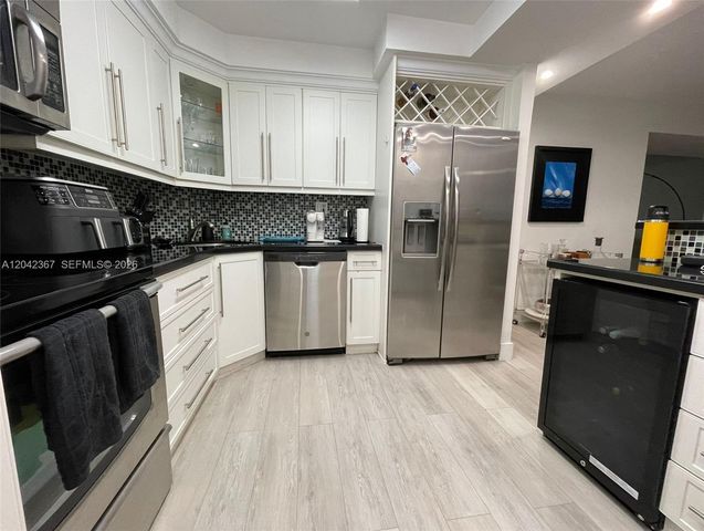 2333 Brickell Ave 314, Miami, FL 33129