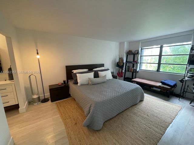 2333 Brickell Ave 314, Miami, FL 33129