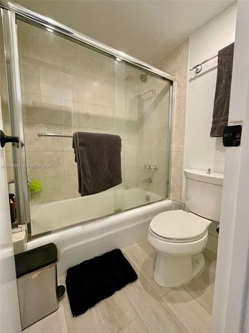 2333 Brickell Ave 314, Miami, FL 33129