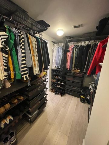2333 Brickell Ave 314, Miami, FL 33129