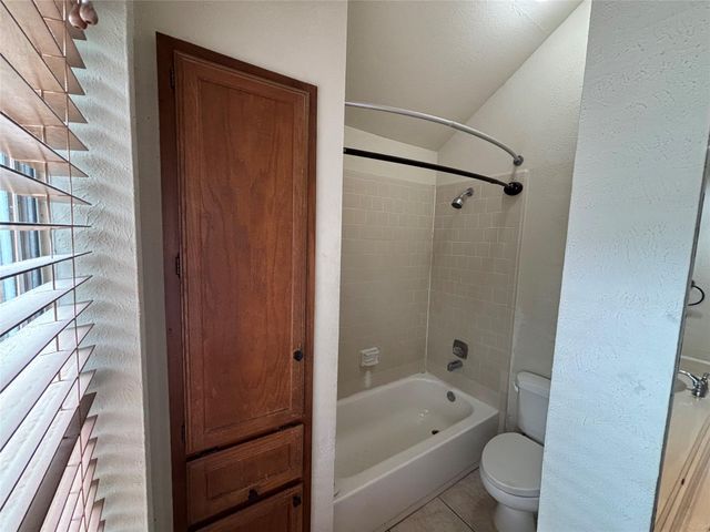 10423 Sand Pass Lane, Houston, TX 77064