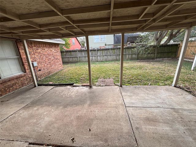 10423 Sand Pass Lane, Houston, TX 77064