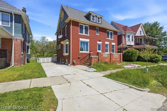 137 Trowbridge Street, Detroit, MI 48202