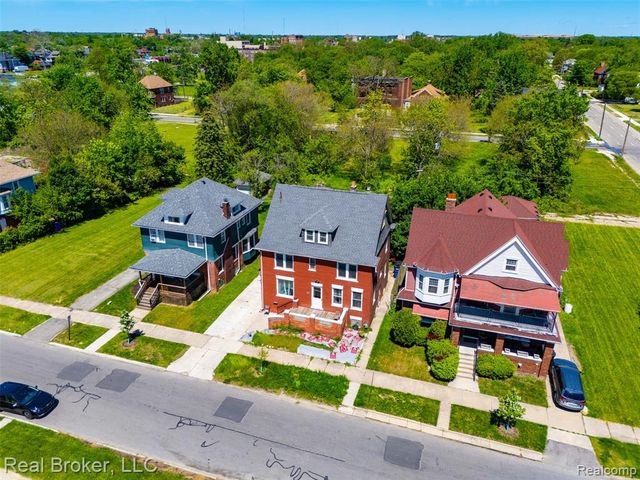 137 Trowbridge Street, Detroit, MI 48202