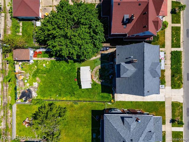 137 Trowbridge Street, Detroit, MI 48202