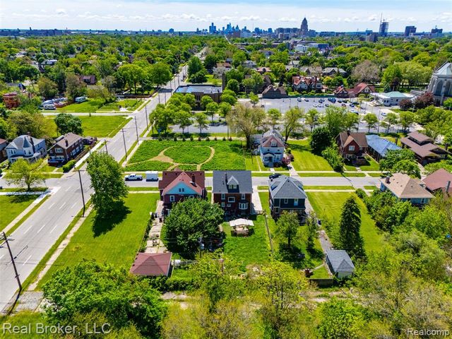 137 Trowbridge Street, Detroit, MI 48202