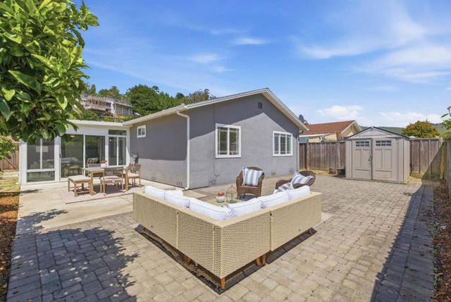 1352 Linda Mar Boulevard, Pacifica, CA 94044