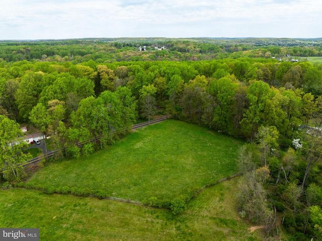 192 HIBERNIA RD, Coatesville, PA 19320